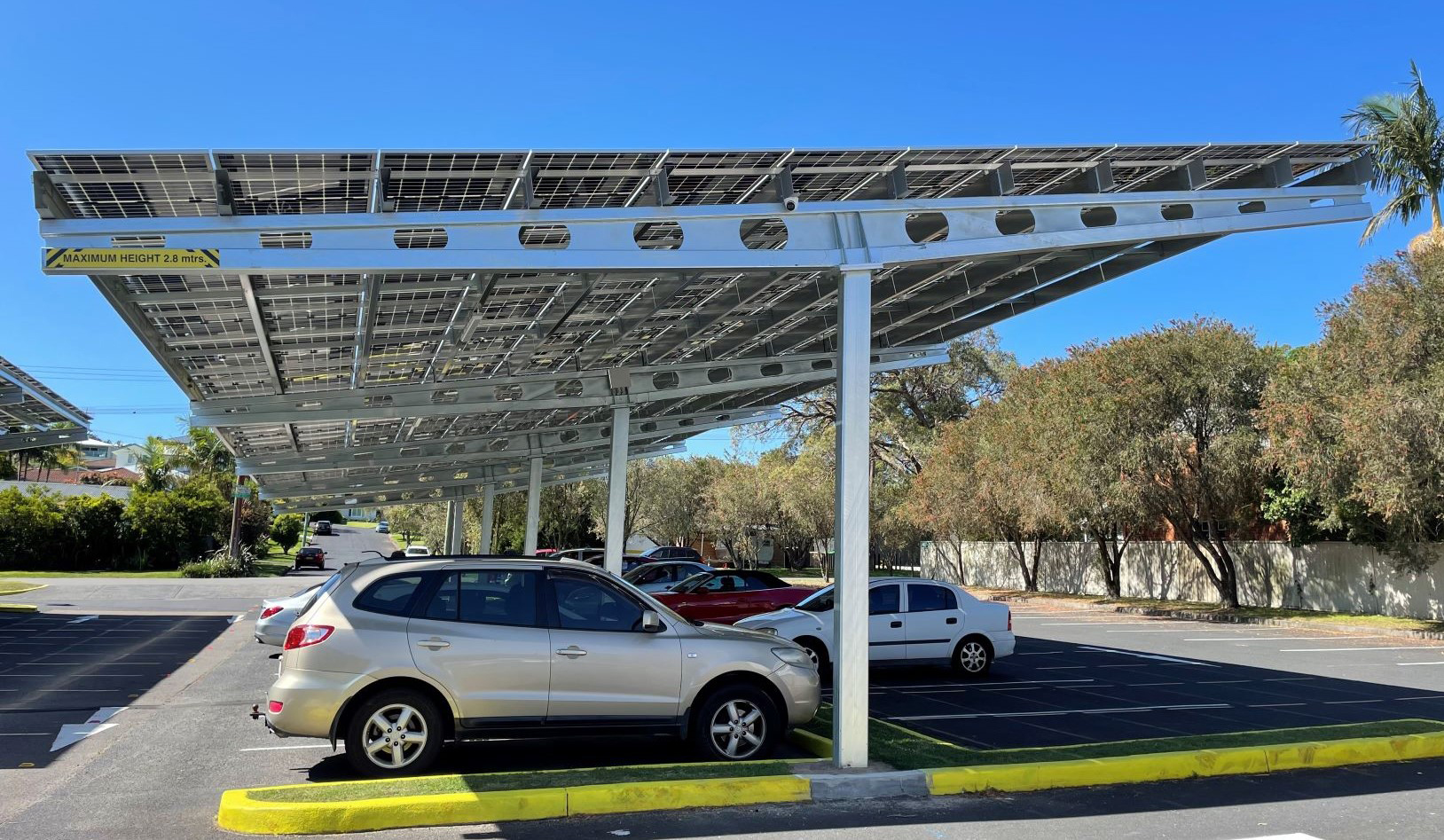 11m-array-fitting-solar-car-park-shade-design